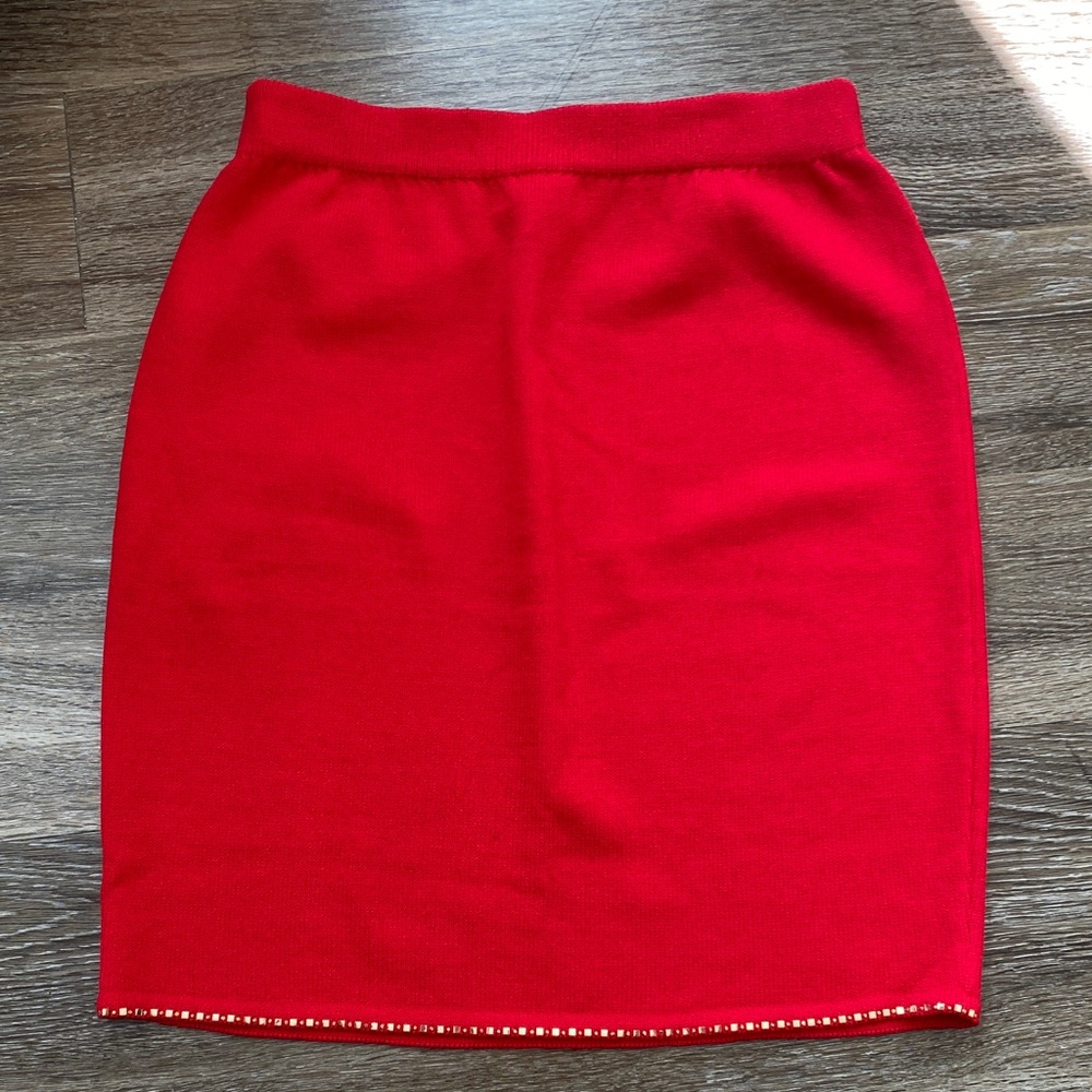 St. John Bright Red Knit Pencil Skirt with Gold Embellishment on Hem - Size 12